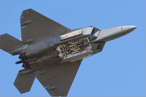 1024px-F-22_Raptor_at_the_2008_Joint_Services_Open_House_airshow_3 copy.jpg
