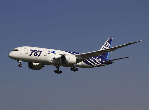 800px-All_Nippon_Airways_Boeing_787-8_Dreamliner_JA801A_OKJ.jpg